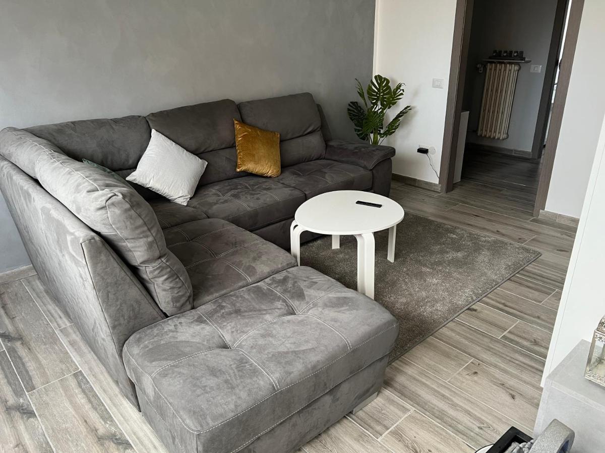 Апартаменти Casa Di Afi, Perfect For 4 - Kitchen - Parking - Netflix Арона Екстер'єр фото