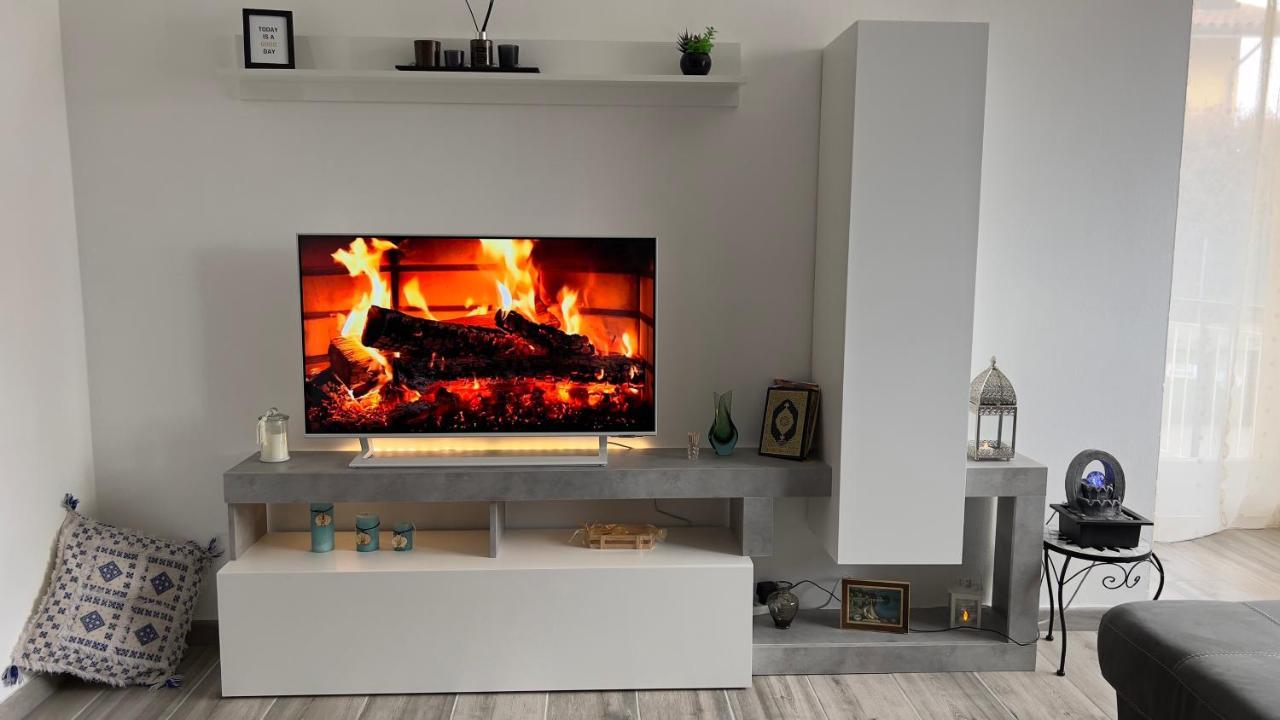 Апартаменти Casa Di Afi, Perfect For 4 - Kitchen - Parking - Netflix Арона Екстер'єр фото
