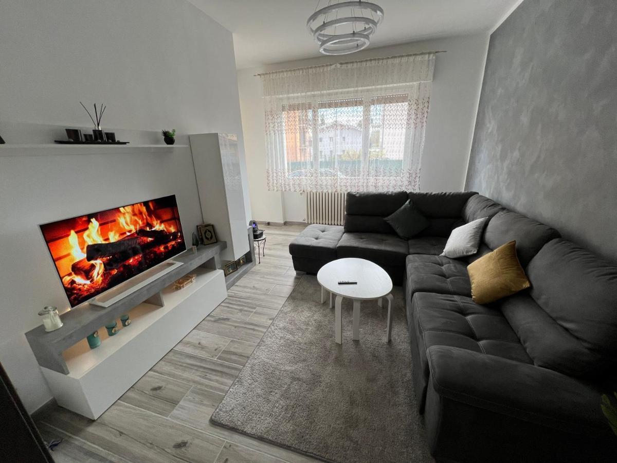 Апартаменти Casa Di Afi, Perfect For 4 - Kitchen - Parking - Netflix Арона Екстер'єр фото