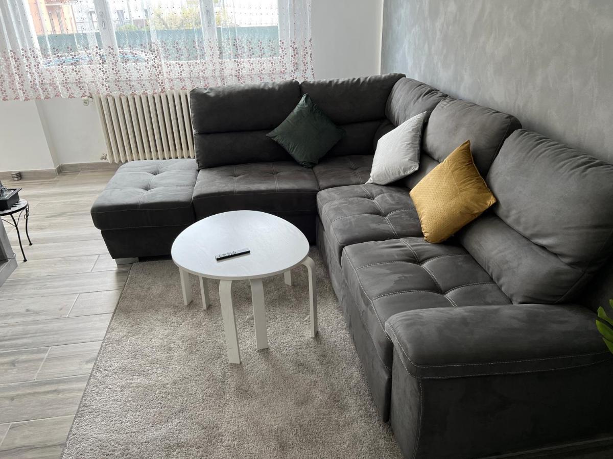 Апартаменти Casa Di Afi, Perfect For 4 - Kitchen - Parking - Netflix Арона Екстер'єр фото